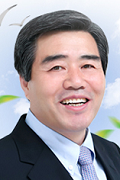 Boryeong Mayor Dong-Il Kim