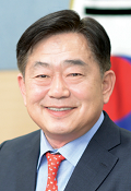 Suncheon Mayor Choong-Hoon Cho